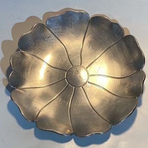 Cuisinart by Towle heavy aluminum round platter, flower design, 12”round